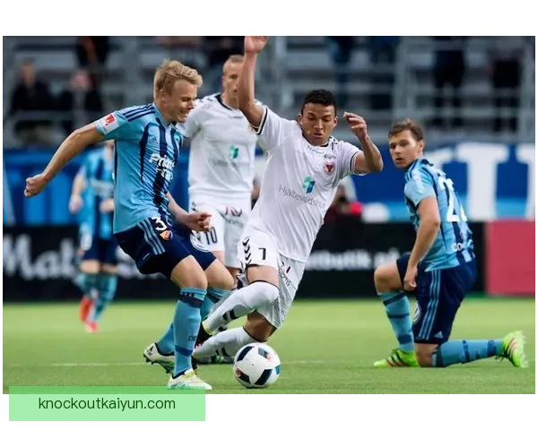 米特罗维奇身体对抗能力持续提升，本赛季表现稳健